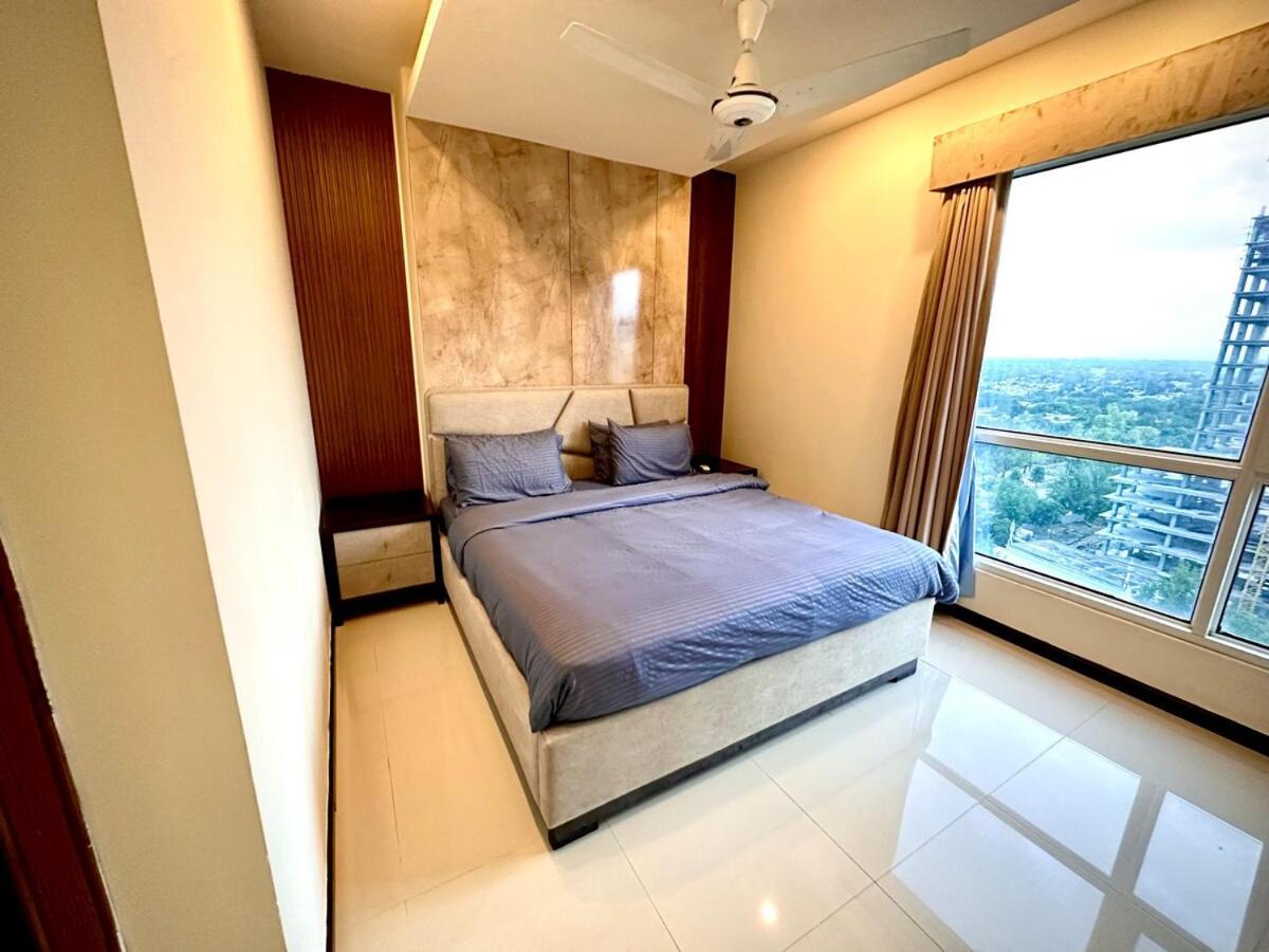 Sunset Presidential Suite In Elysium Opp Centaurus Islamabad Exterior photo